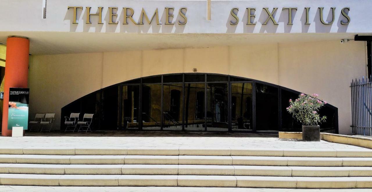Aix Homes Apartment *