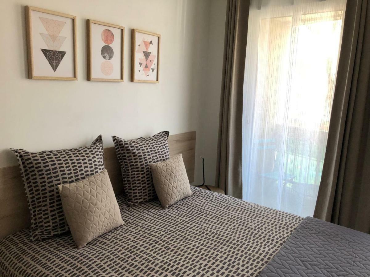 Aix Homes Apartment *